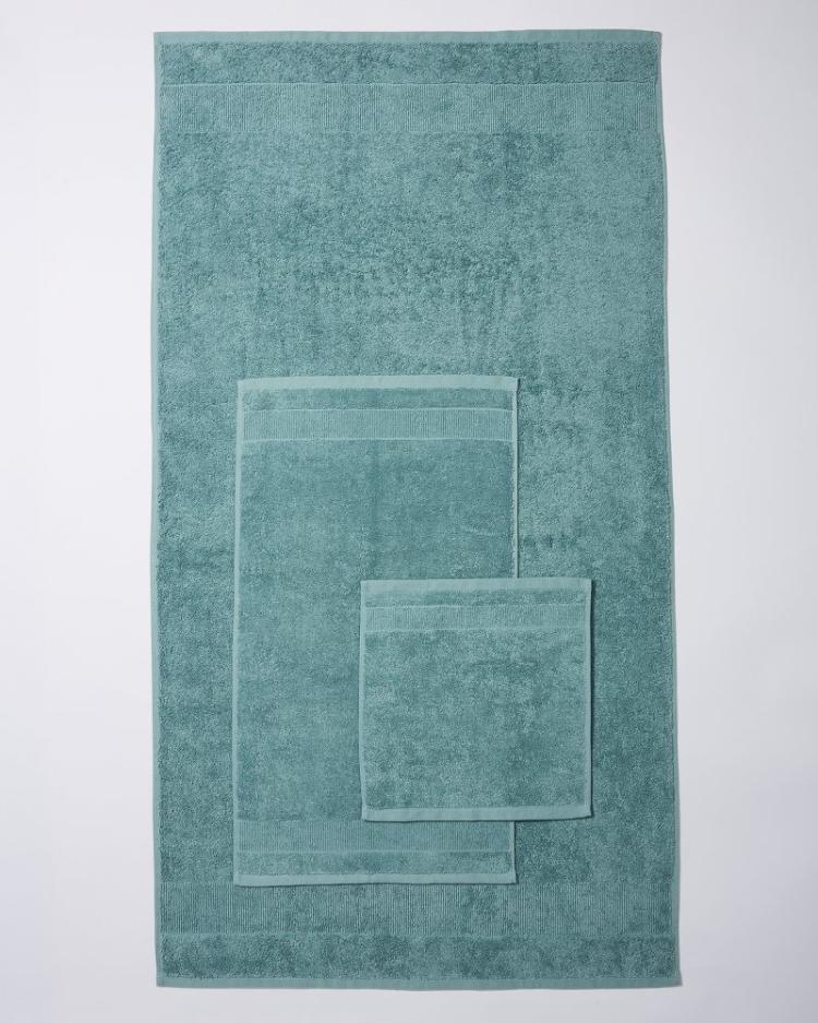 Beach & Home Bath | Tommy Bahama Island Retreat 6-Piece Bath Towel Set Dark Blue Lagoon