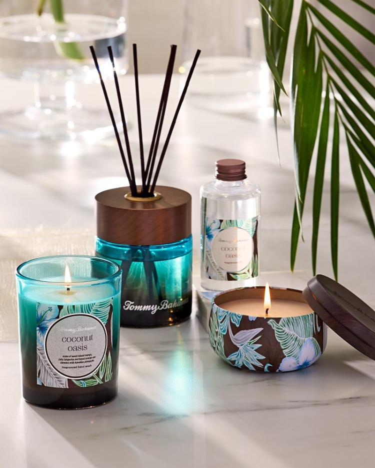 Beach & Home Candles & Diffusers | Tommy Bahama Coconut Oasis 7.5-oz. Boxed Poured Candle Coconut Oasis