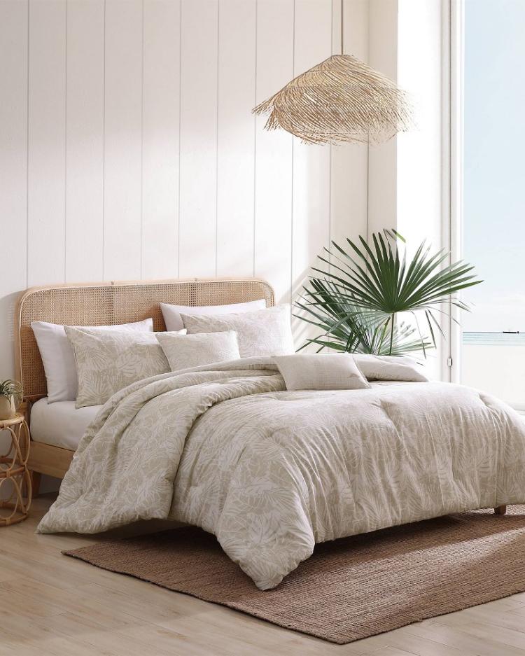 Beach & Home Comforters & Duvets | Tommy Bahama Costa Blanca 5-Piece Full/Queen Comforter Set Beige