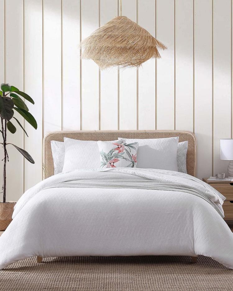 Beach & Home Comforters & Duvets | Tommy Bahama Wicker Woven 3-Piece King Comforter Set White