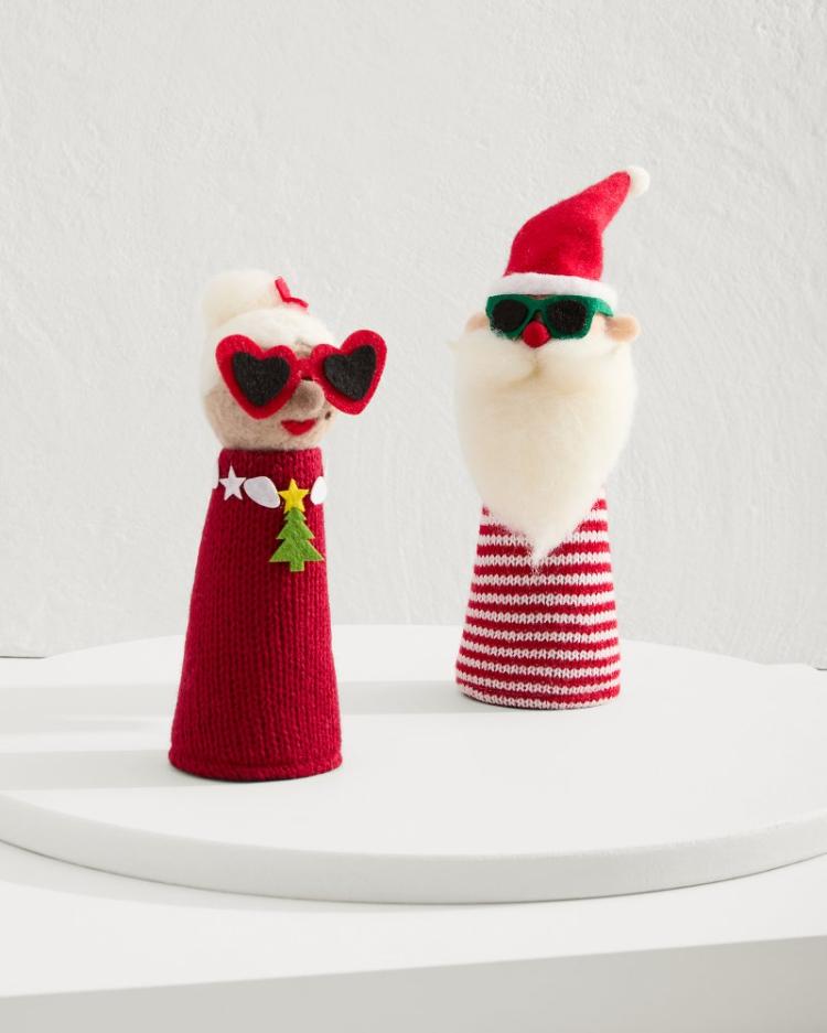 Beach & Home Drinkware & Bar | Tommy Bahama Santa & Mrs. Claus Bottle Topper Set Multicolor
