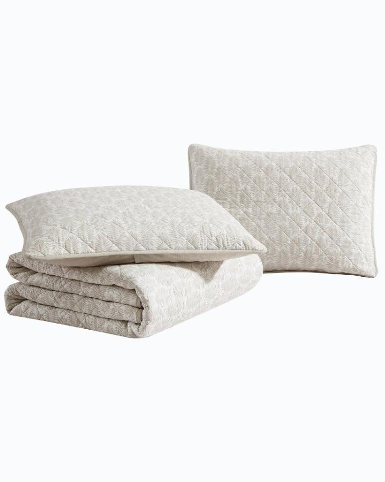 Beach & Home Quilts & Blankets | Tommy Bahama Bahama Fronds Reversible 3-Piece Full/Queen Quilt Set Brown