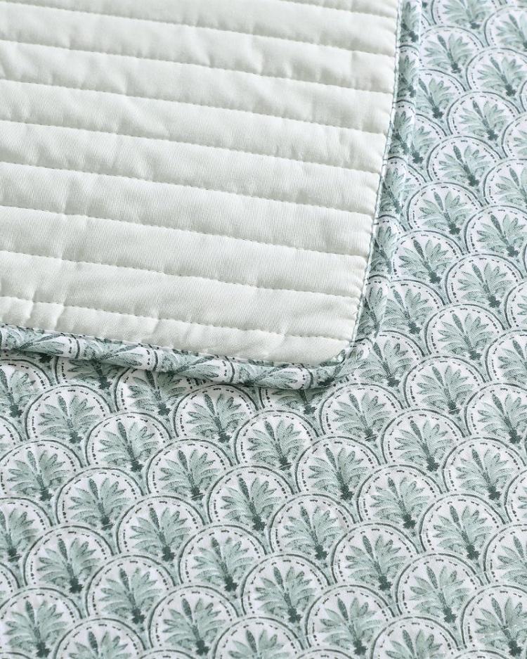 Beach & Home Quilts & Blankets | Tommy Bahama Coastal Batik 3-Piece Full/Queen Quilt Set Spring Green