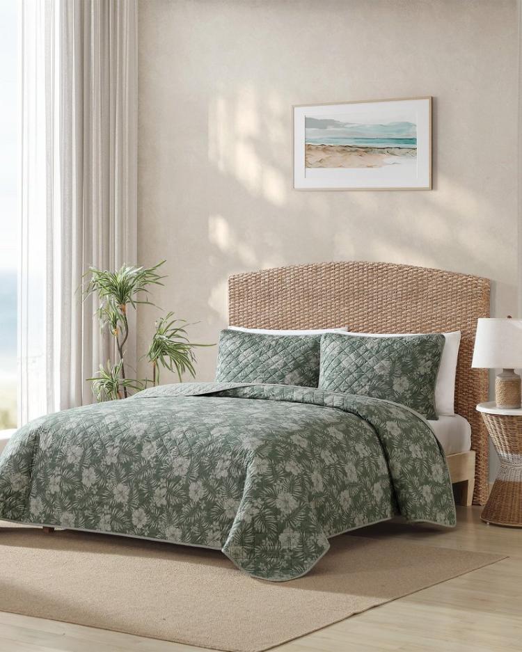 Beach & Home Quilts & Blankets | Tommy Bahama Hibiscus Jungle Reversible 3-Piece King Quilt Set Jungle
