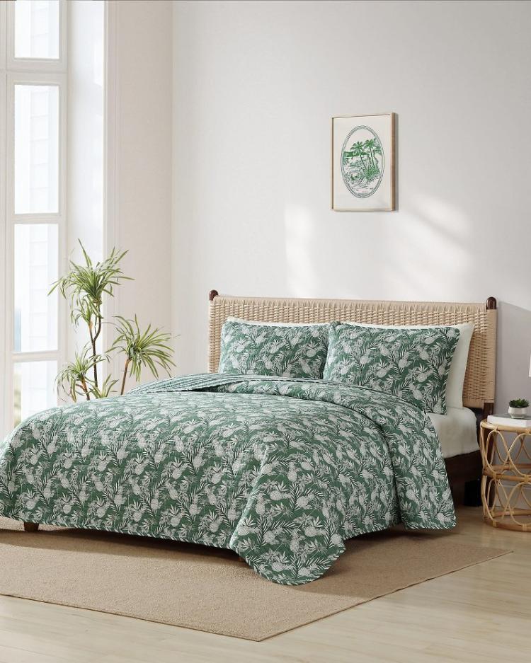 Beach & Home Quilts & Blankets | Tommy Bahama Pineapple Venture 2-Piece Twin Quilt Set Green