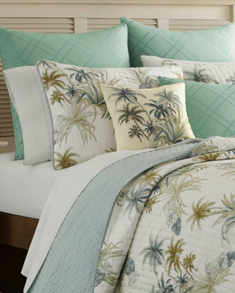 Beach & Home Quilts & Blankets | Tommy Bahama Serenity Palms King Quilt Blue