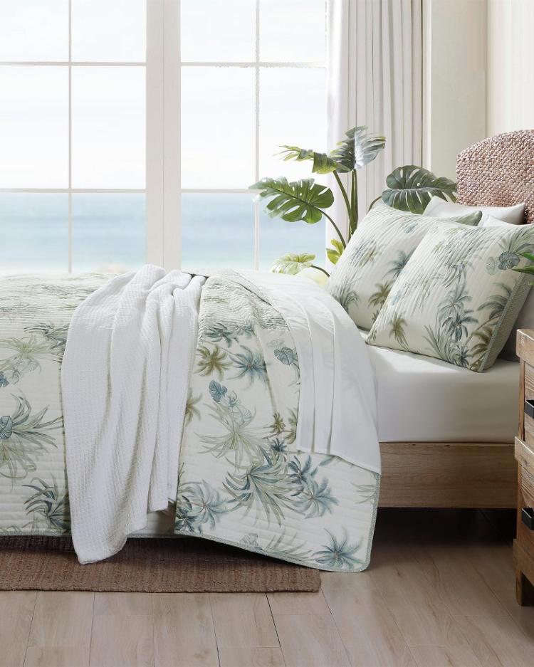 Beach & Home Quilts & Blankets | Tommy Bahama Serenity Palms Twin Quilt Blue