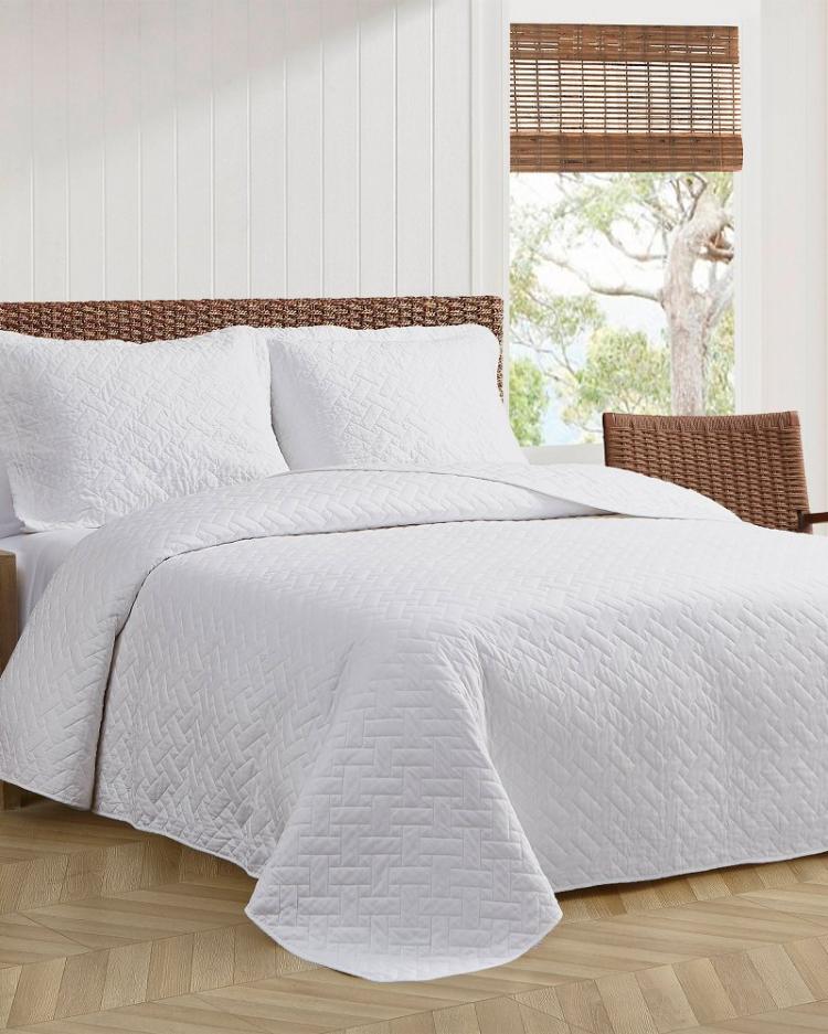 Beach & Home Quilts & Blankets | Tommy Bahama Solid King Quilt/Sham Set White