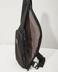 Men/Beach & Home Luggage & Travel | Tommy Bahama Hudson Black Sling Bag Black