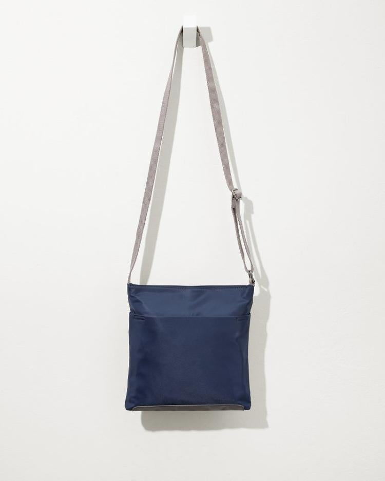 Men/Beach & Home Luggage & Travel | Tommy Bahama Kennington Midnight Crossbody Bag Midnight