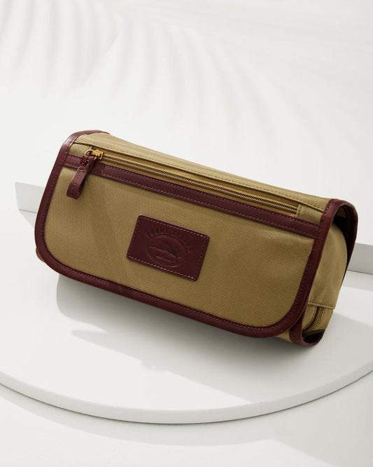 Men/Beach & Home Luggage & Travel | Tommy Bahama Tommy Bahama Nylon Hanging Dopp Kit Khaki