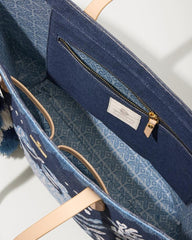 Women Handbags & Clutches | Tommy Bahama Embroidered Fiesta Crab Tote Blue