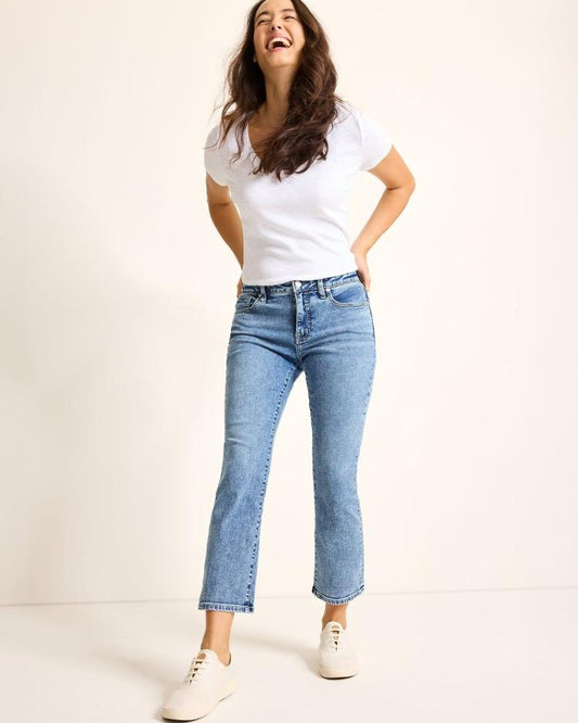 Women Jeans | Tommy Bahama Mid-Rise Cropped Mini Bootcut Jeans Med Azul Wash
