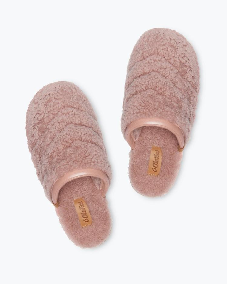 Women Sleepwear | Tommy Bahama OluKai® Pūpū Mua Fuzzy Slippers Pink Sea Salt