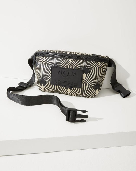 Women/Beach & Home Handbags & Clutches | Tommy Bahama Aloha Collection Malu Mini Hip Pack Glow/black