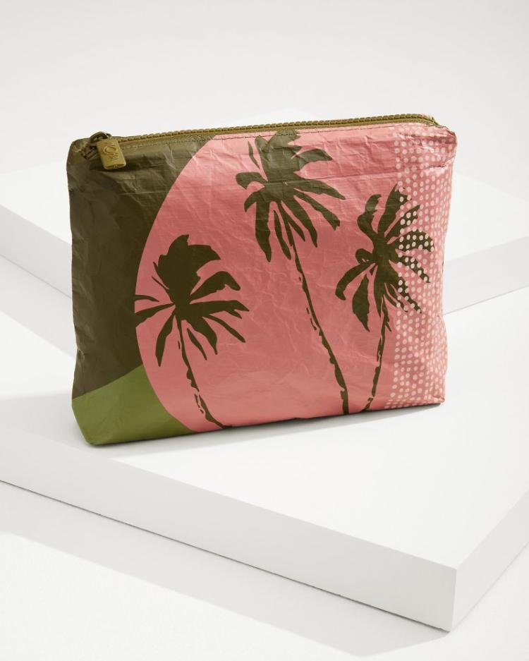 Women/Beach & Home Handbags & Clutches | Tommy Bahama Aloha Collection Paumalu Small Pouch Olive