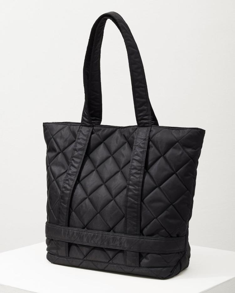 Women/Beach & Home Handbags & Clutches | Tommy Bahama Quilted Traveler Bag Black