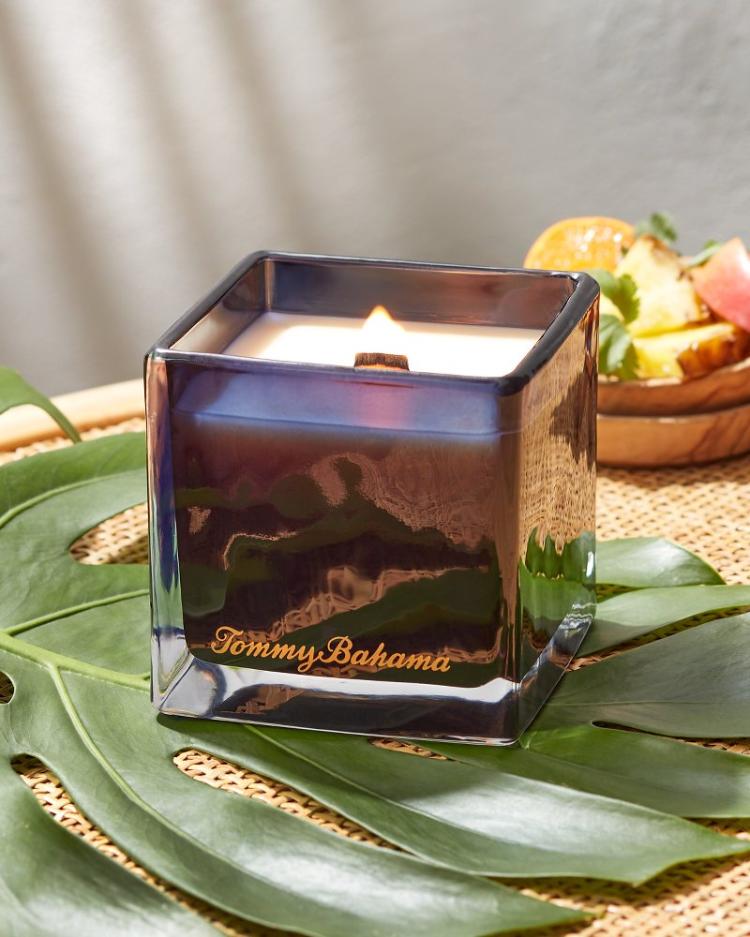 Beach &amp; Home Candles &amp; Diffusers | Tommy Bahama Island Blend 17.5-oz. Boxed Glass Candle Island Blend
