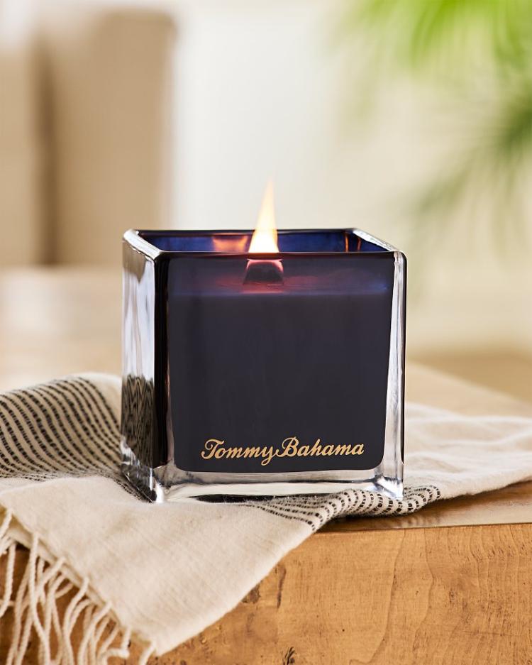 Beach &amp; Home Candles &amp; Diffusers | Tommy Bahama Island Blend 17.5-oz. Boxed Glass Candle Island Blend