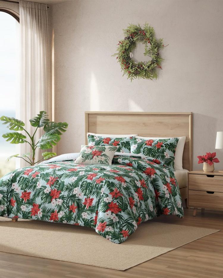 Beach &amp; Home Comforters &amp; Duvets | Tommy Bahama Festive Palms Reversible Full/Queen 3-Piece Comforter Set Multicolor