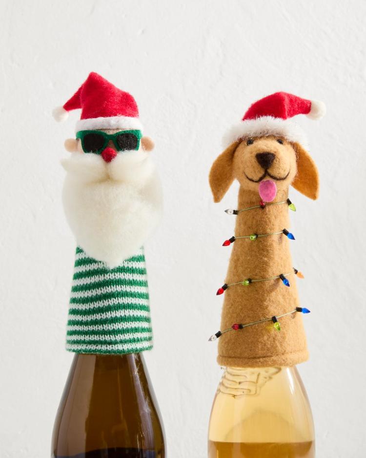 Beach &amp; Home Drinkware &amp; Bar | Tommy Bahama Santa &amp; Retriever Bottle Topper Set Multicolor