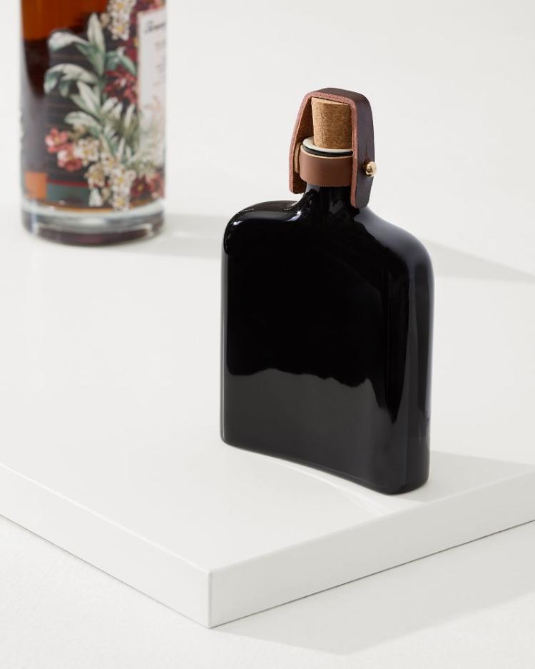 Beach &amp; Home Drinkware &amp; Bar | Tommy Bahama Viski® Nautilus Flask Black