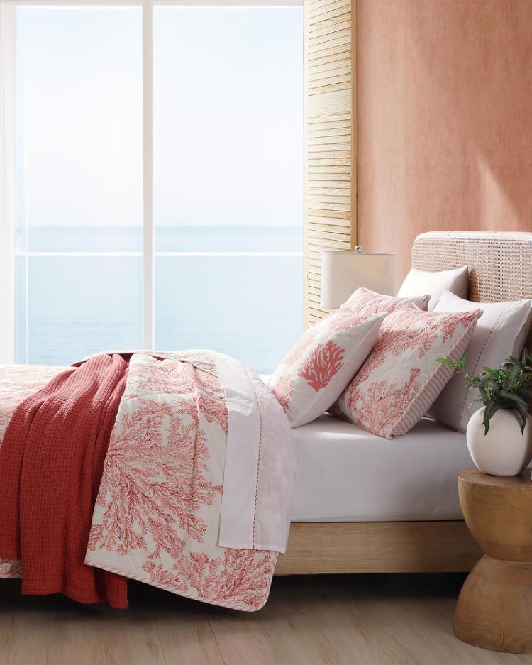 Beach &amp; Home Quilts &amp; Blankets | Tommy Bahama Coral Garden Reversible 3-Piece Full/Queen Quilt Set Orange