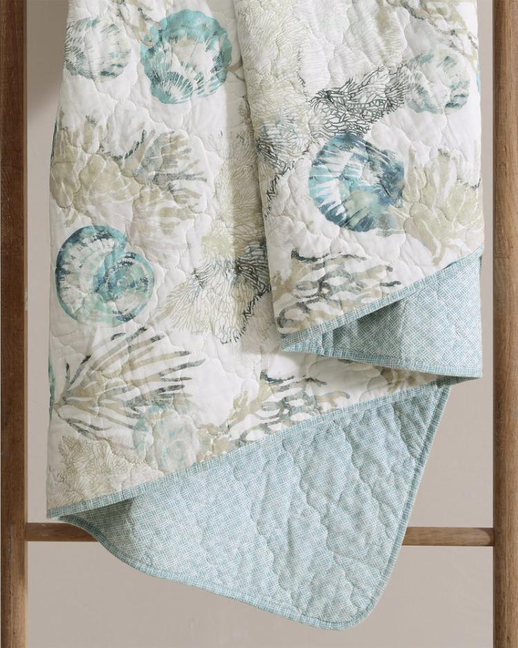 Beach &amp; Home Quilts &amp; Blankets | Tommy Bahama Freeport 3-Piece Full/Queen Quilt Set Blue