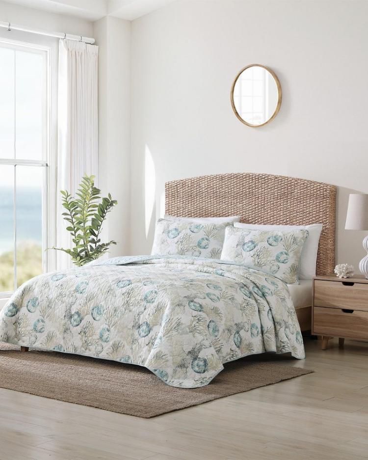 Beach &amp; Home Quilts &amp; Blankets | Tommy Bahama Freeport 3-Piece Full/Queen Quilt Set Blue