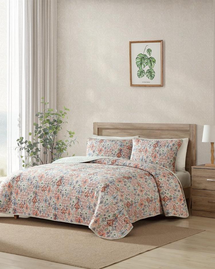 Beach &amp; Home Quilts &amp; Blankets | Tommy Bahama Ikat Tropics Reversible 3-Piece King Quilt Set Multicolor