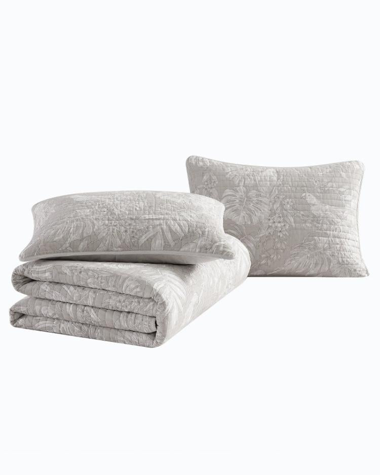 Beach &amp; Home Quilts &amp; Blankets | Tommy Bahama Jungle Toile Reversible 3-Piece King Quilt Set Beige