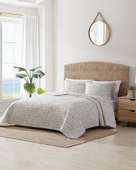 Beach &amp; Home Quilts &amp; Blankets | Tommy Bahama Ocean Deep Reversible 3-Piece Full/Queen Quilt Set Beige