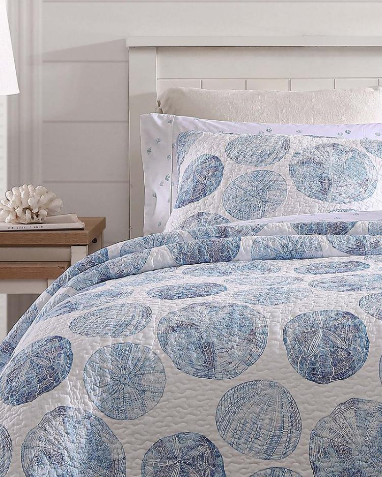 Beach &amp; Home Quilts &amp; Blankets | Tommy Bahama Ocean Isle 2-Piece Twin Quilt Set Blue