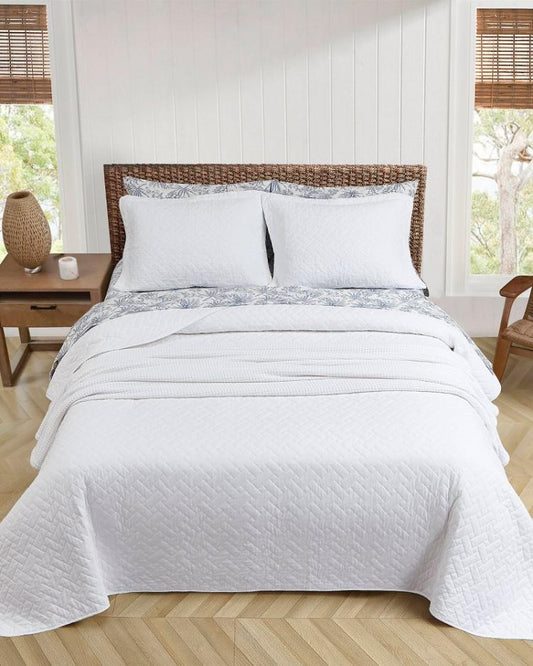 Beach &amp; Home Quilts &amp; Blankets | Tommy Bahama Solid King Quilt/Sham Set White