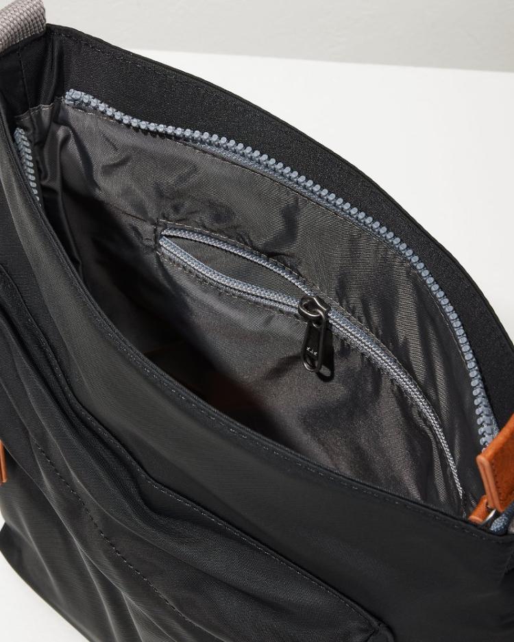 Men Luggage &amp; Travel | Tommy Bahama Kennington Black Crossbody Black