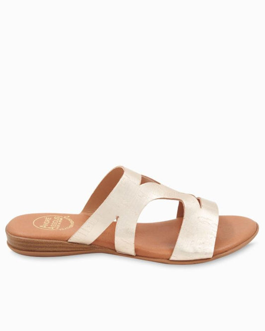 Women Shoes &amp; Sandals | Tommy Bahama André Assous Nailea Metallic Cork Sandals Platino