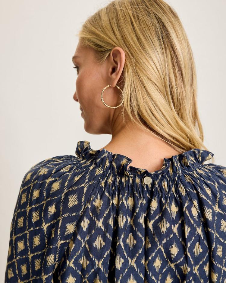 Women Tops &amp; Shirts | Tommy Bahama Diamond Cay Smocked Peasant Top Coastline