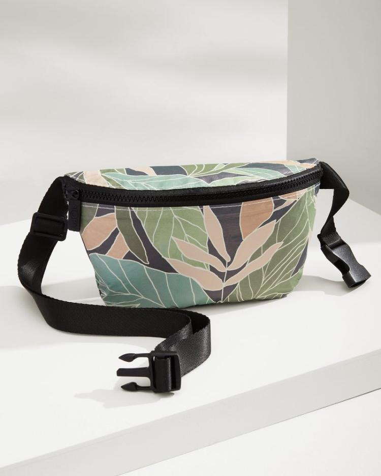 Women/Beach &amp; Home Handbags &amp; Clutches | Tommy Bahama Aloha Collection Cusco Mini Hip Pack Cusco