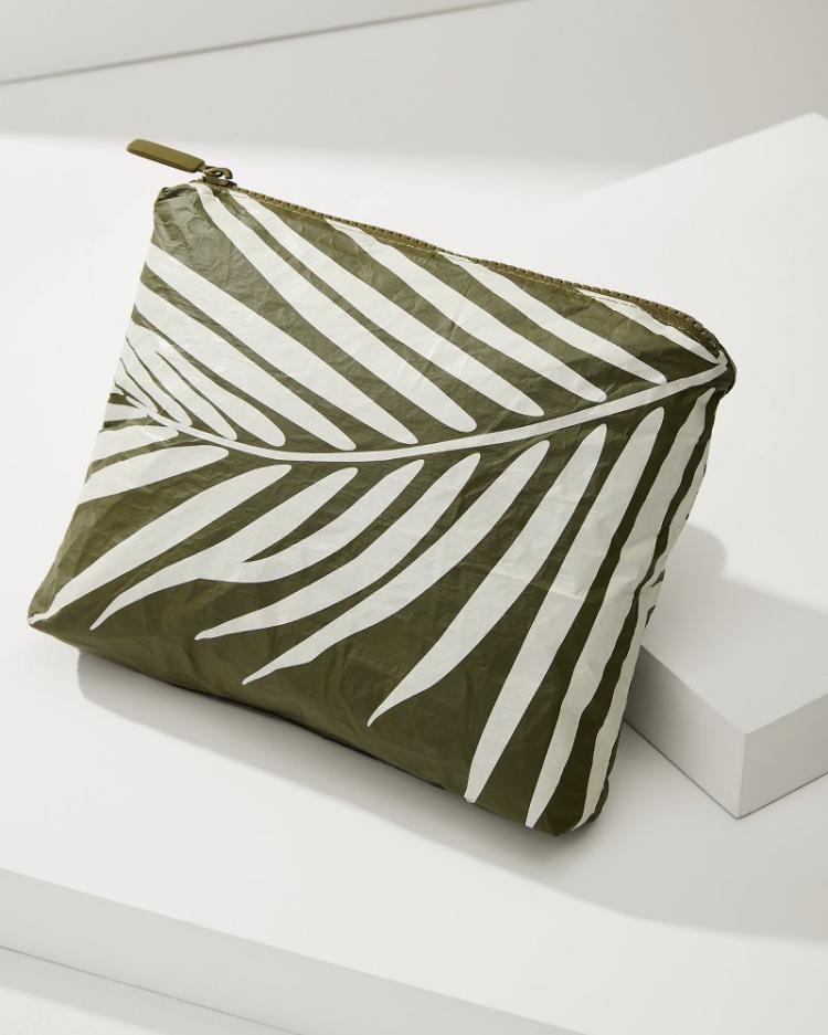 Women/Beach &amp; Home Handbags &amp; Clutches | Tommy Bahama Aloha Collection Shade Small Pouch Creme/olive